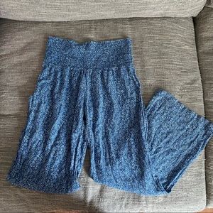 Cute stretchy and light pants